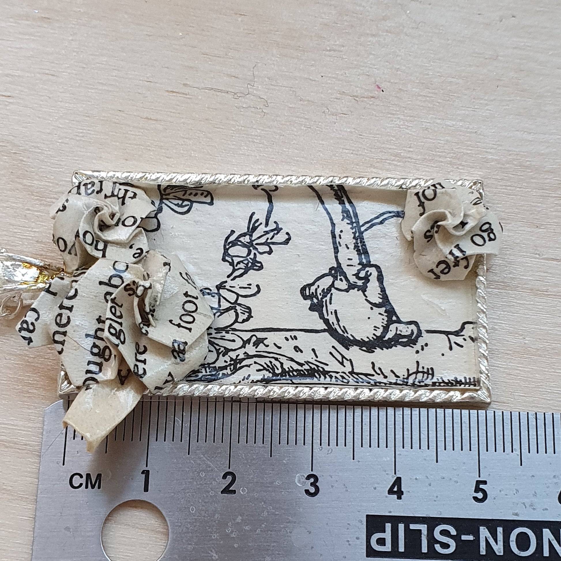 Winnie the Pooh pendant image 4