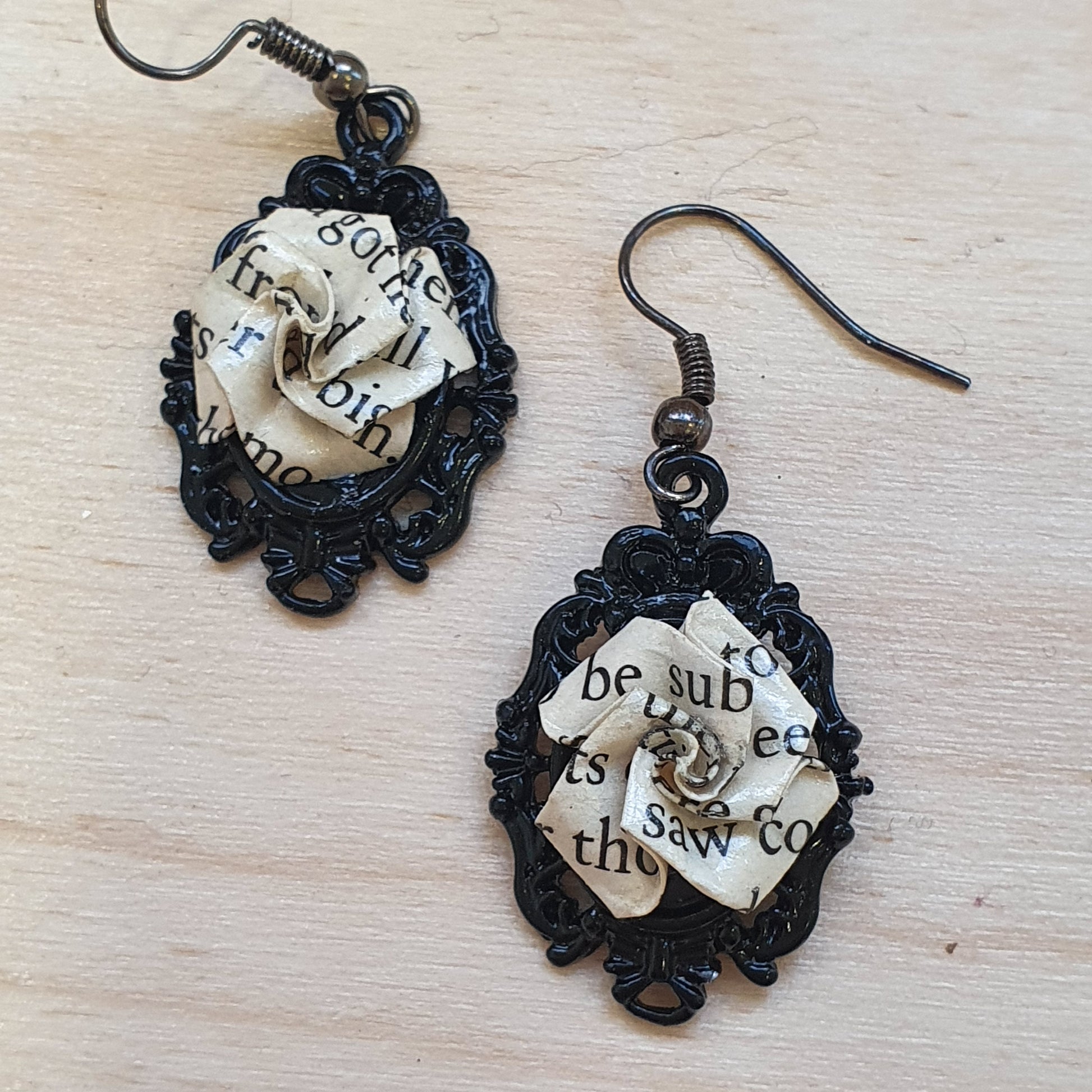 Dracula drop earrings image 4